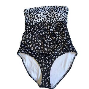 Oasis one piece woman's bathing suit size M Medium black white animal print